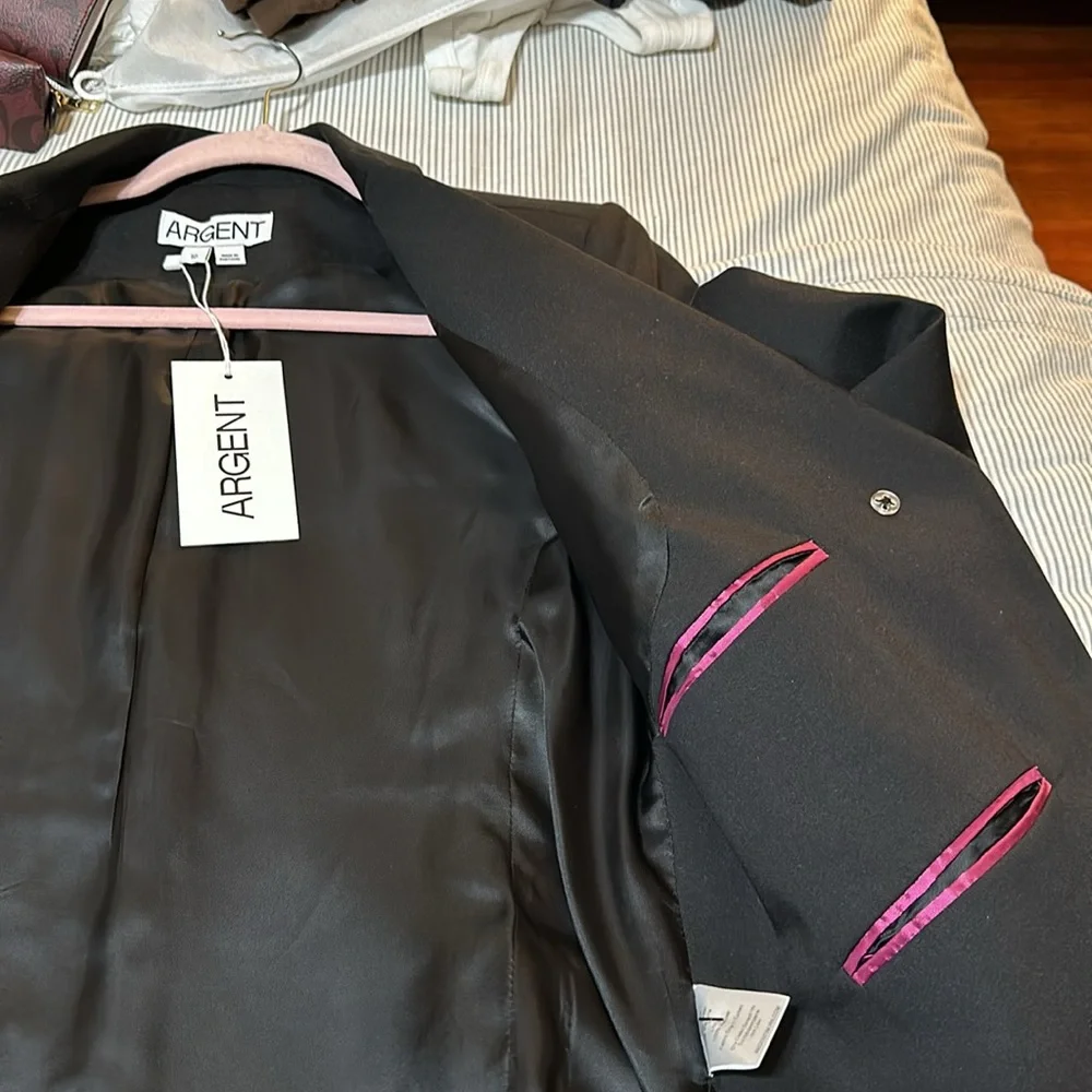 Argent Women's Black Double-Breasted Blazer - Picture 3 of 8